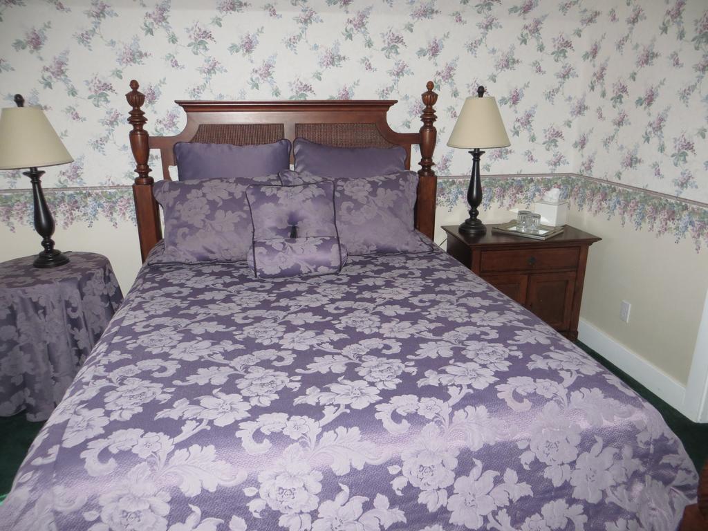 Edith Palmer'S Country Inn, Historical Bed & Breakfast เวอร์จิเนียซิตี้ ภายนอก รูปภาพ
