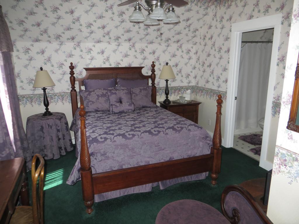 Edith Palmer'S Country Inn, Historical Bed & Breakfast เวอร์จิเนียซิตี้ ภายนอก รูปภาพ
