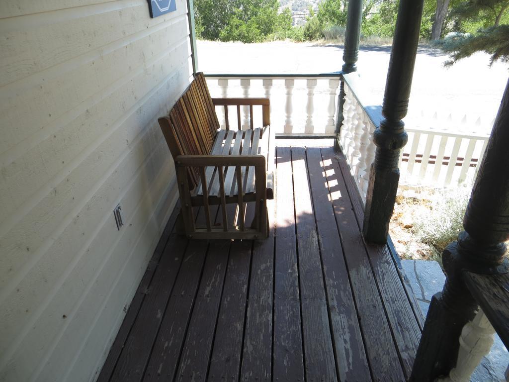 Edith Palmer'S Country Inn, Historical Bed & Breakfast เวอร์จิเนียซิตี้ ภายนอก รูปภาพ